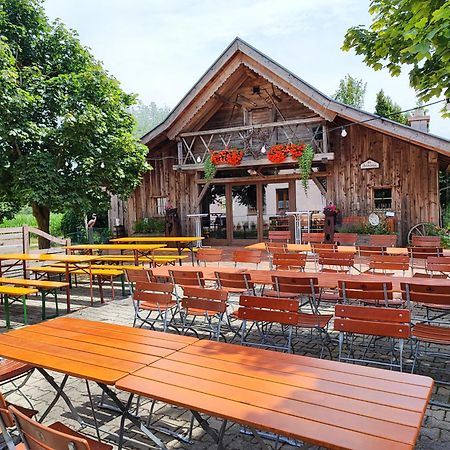 ホテル Wirtshaus Zur Bina フィルスビーブルク エクステリア 写真