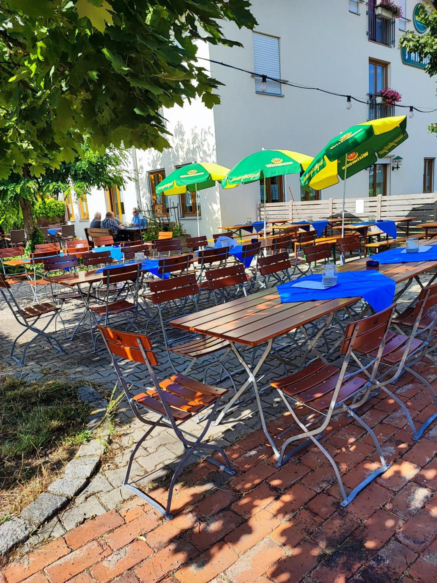 ホテル Wirtshaus Zur Bina フィルスビーブルク エクステリア 写真